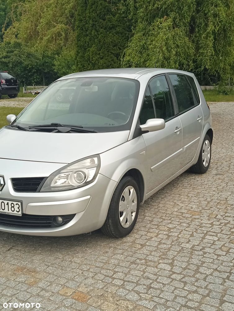 Renault Scenic 1.6 16V 110 Dynamique - 3