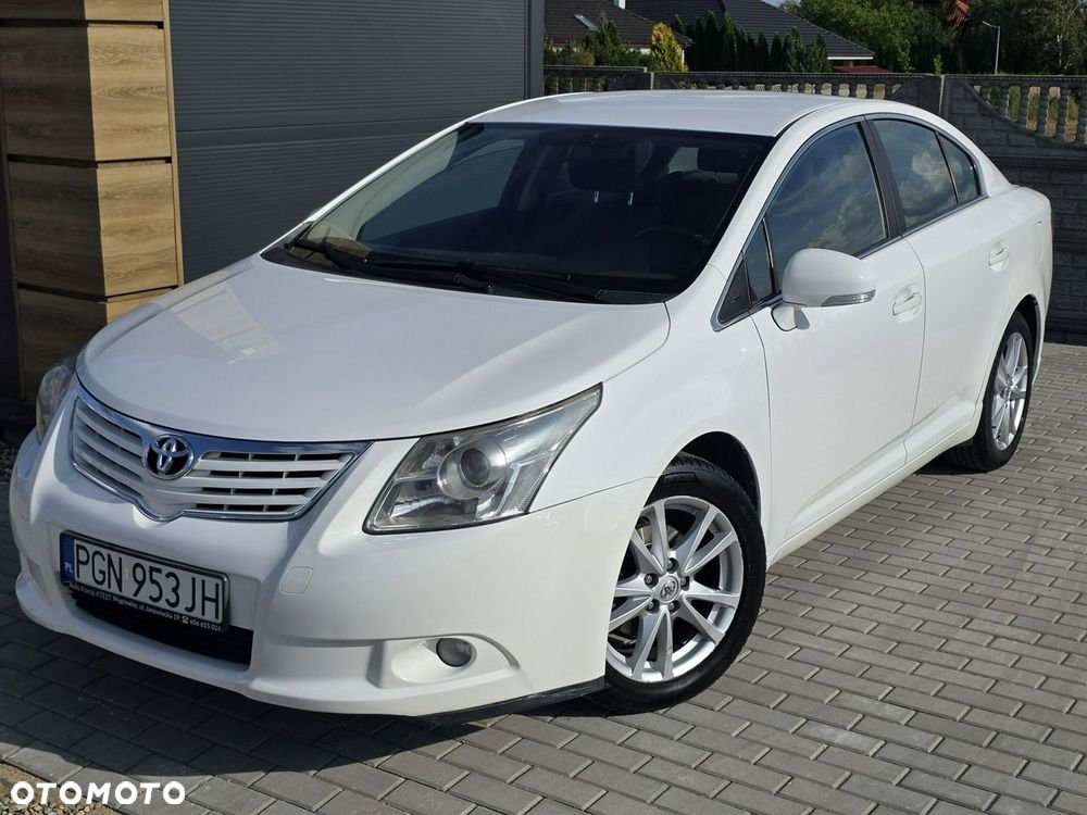 Toyota Avensis - 1