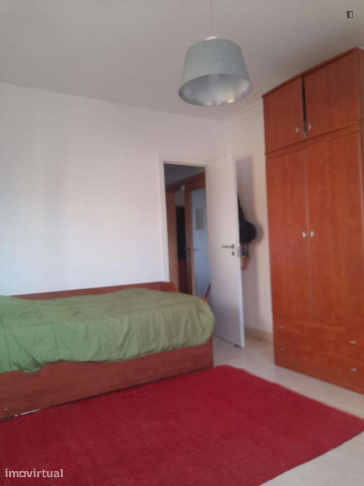 Quarto - localizado em Estoril Lisbon - Grande imagem: 4/11