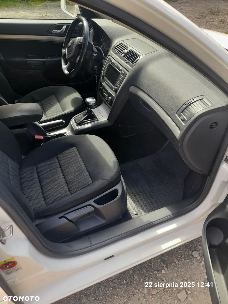 Skoda Octavia 2.0 TDI Ambiente DSG - 9