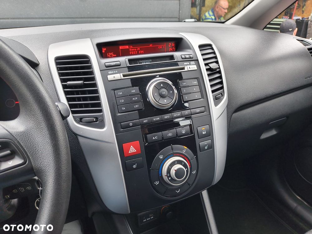 Kia Venga - 9