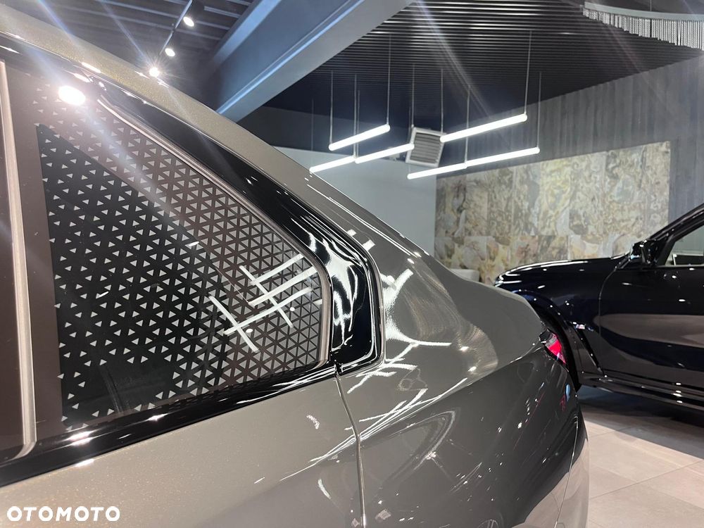 BMW Seria 7 740 xDrive mHEV sport - 37