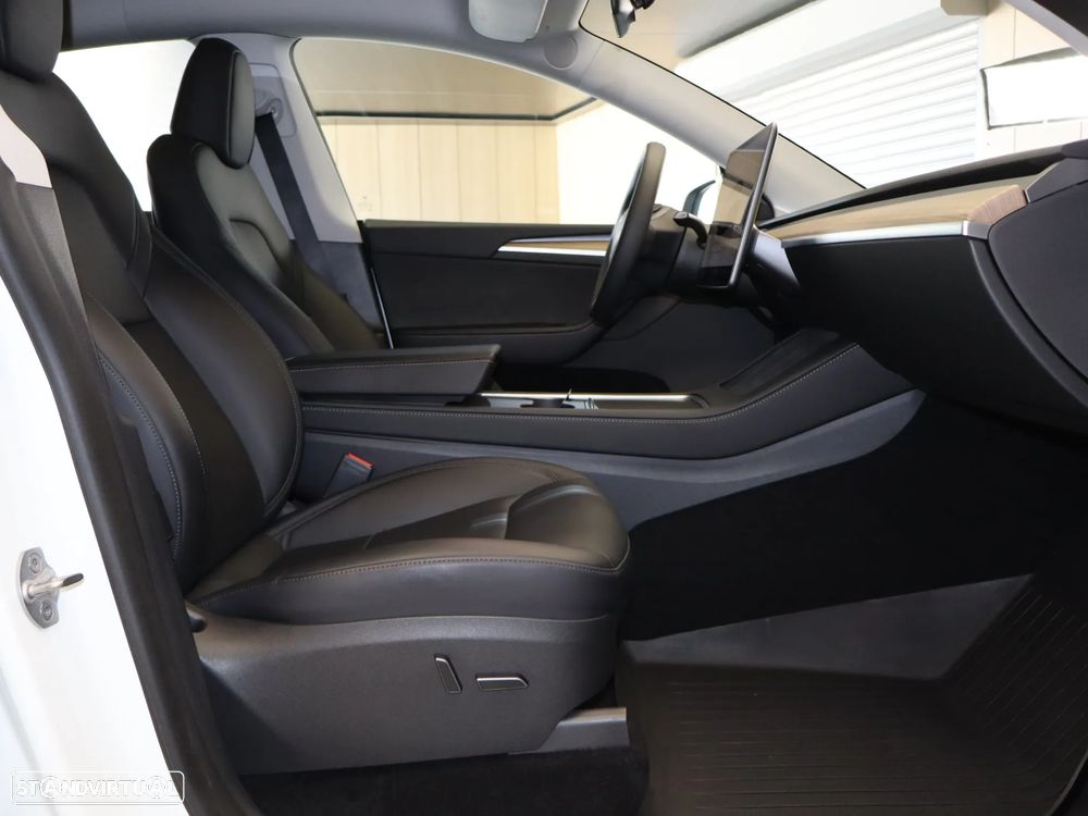 Tesla Model Y Long Range Dual Motor AWD - 18