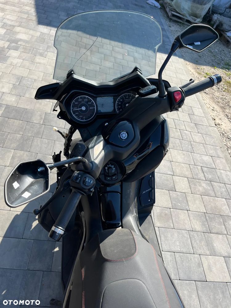 Yamaha X-max - 4
