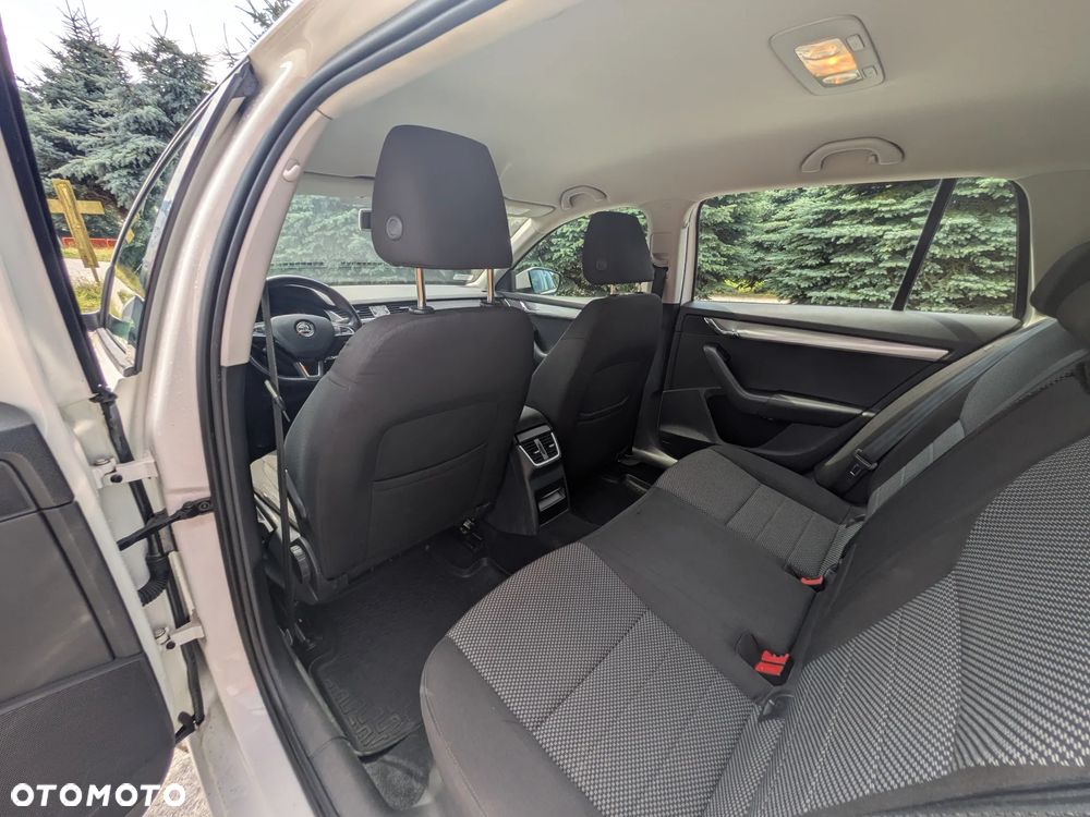 Skoda Octavia 1.6 TDI Greenline - 10