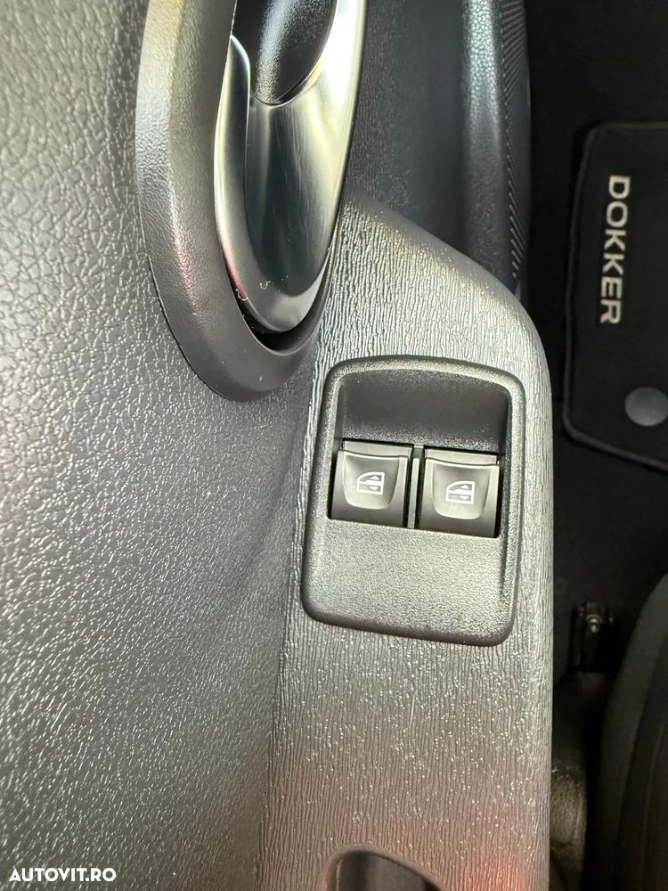 Dacia Dokker SCe 100 Stepway Celebration - 24