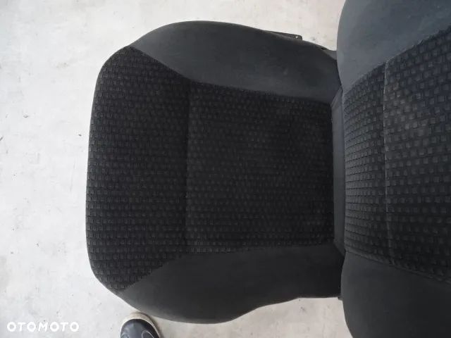 FOTEL PRAWY PRZÓD OPEL VECTRA C NR91 - 2