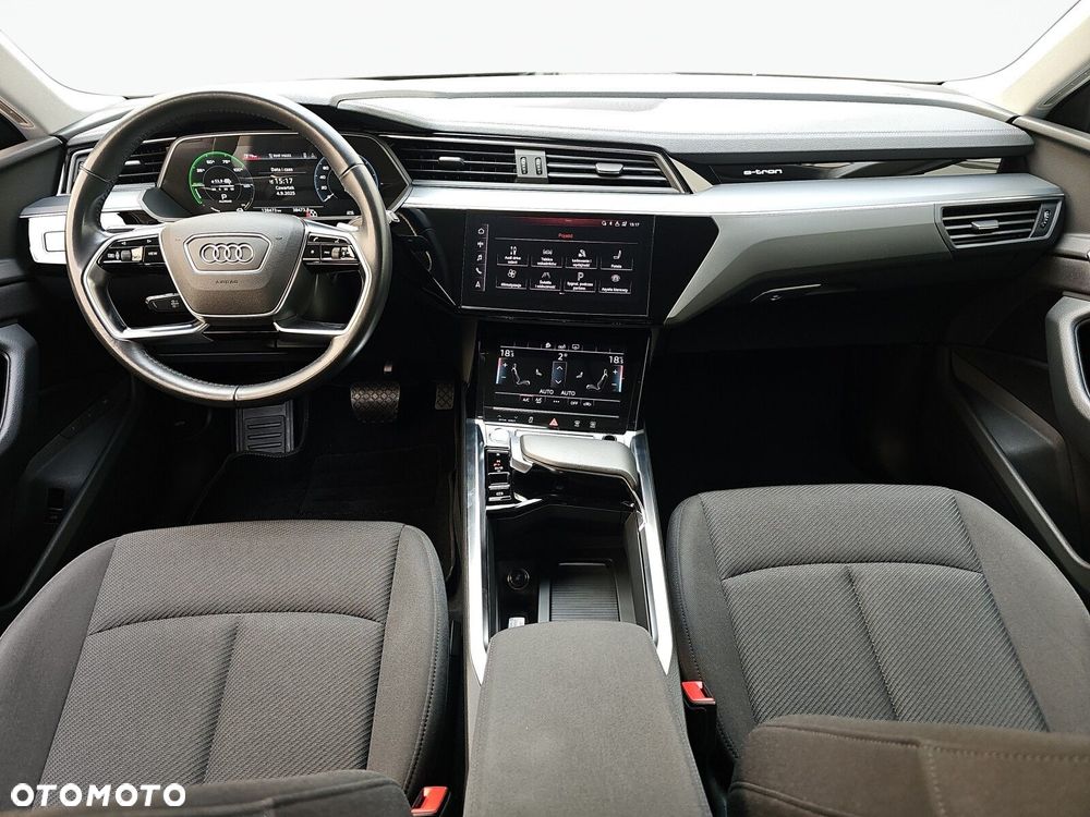 Audi e-tron - 30