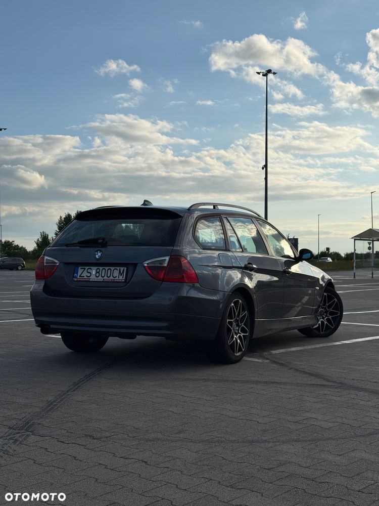 BMW Seria 3 318d - 5