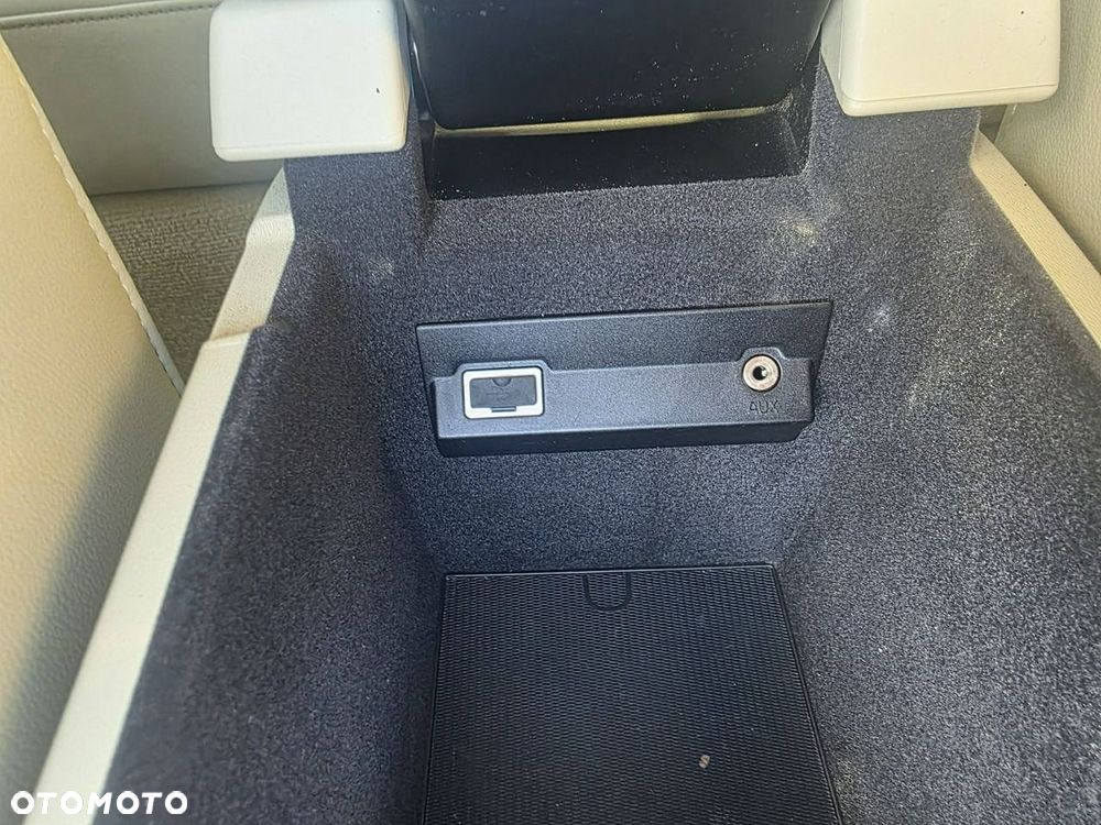 Volvo XC 70 T5 Drive-E Dynamic Momentum - 24
