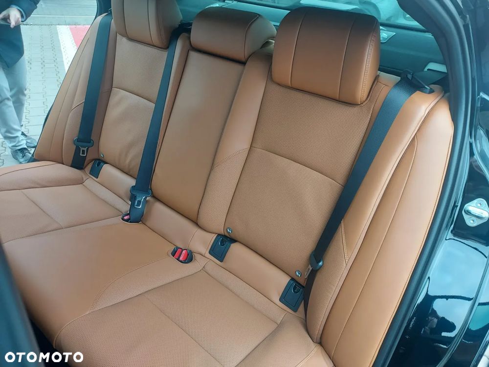 Toyota Camry 2.5 Hybrid Dynamic Force Executive e-CVT - 20
