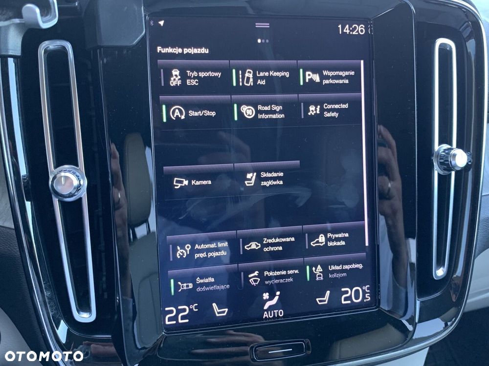 Volvo XC 40 - 25