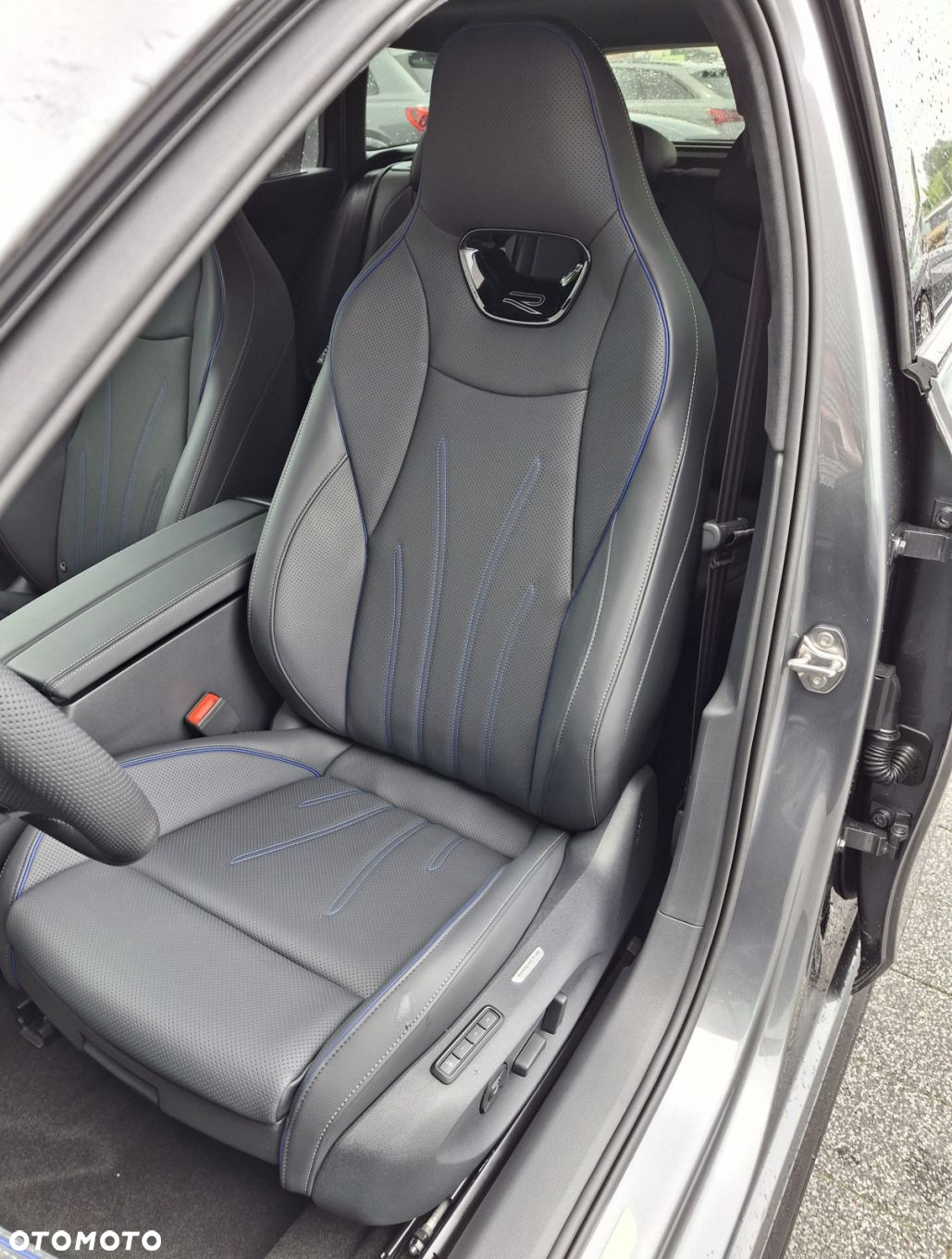 Volkswagen Passat - 11