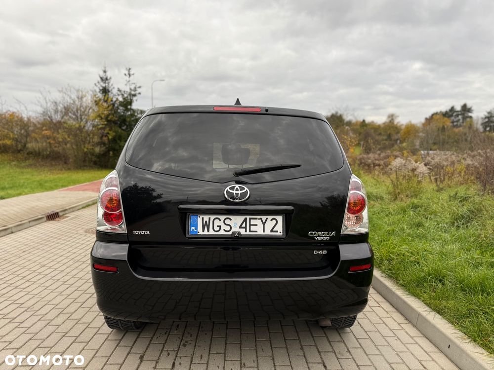 Toyota Corolla Verso 2.2 D-4D X + NAVI 7os - 6