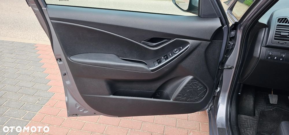 Hyundai ix20 1.4 blue Comfort - 9