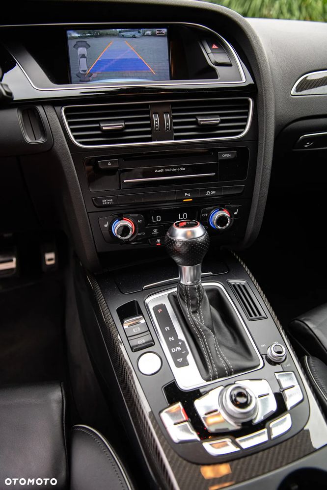Audi RS4 Limousine - 15