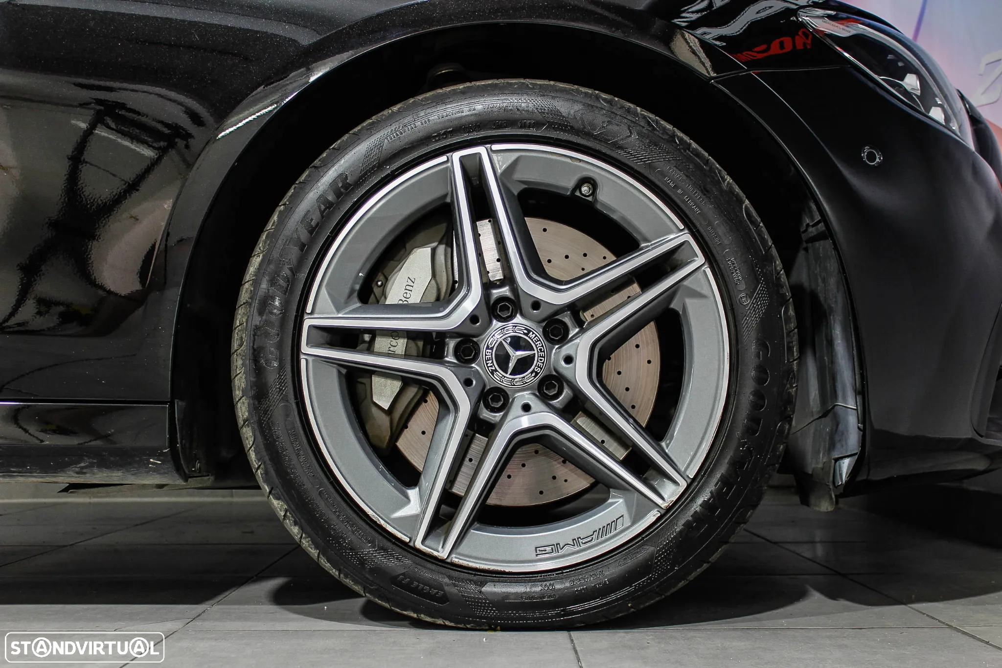 Mercedes-Benz E 300 de AMG Line - 14