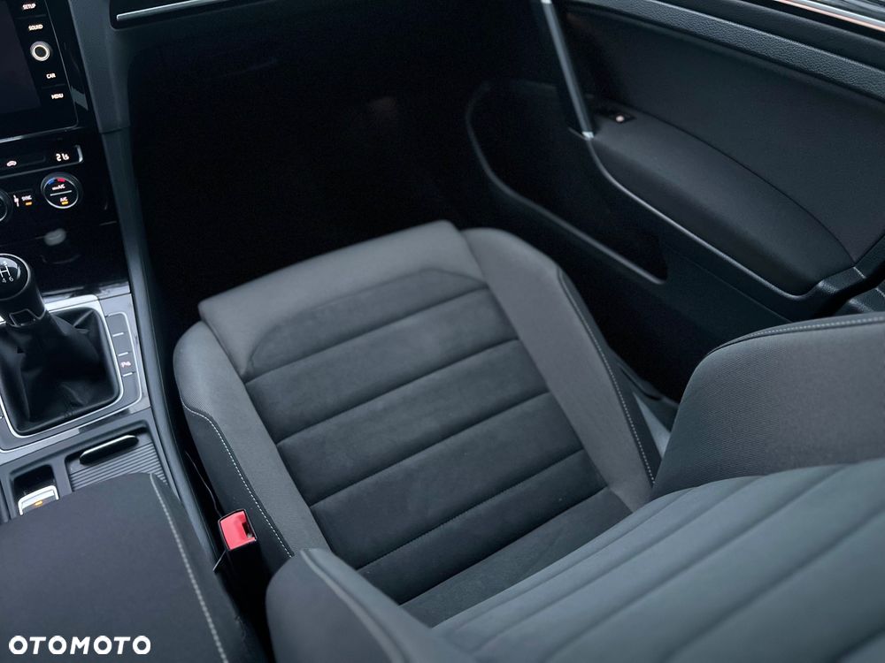Volkswagen Golf Variant 1.5 TSI BMT Evo Highline - 23