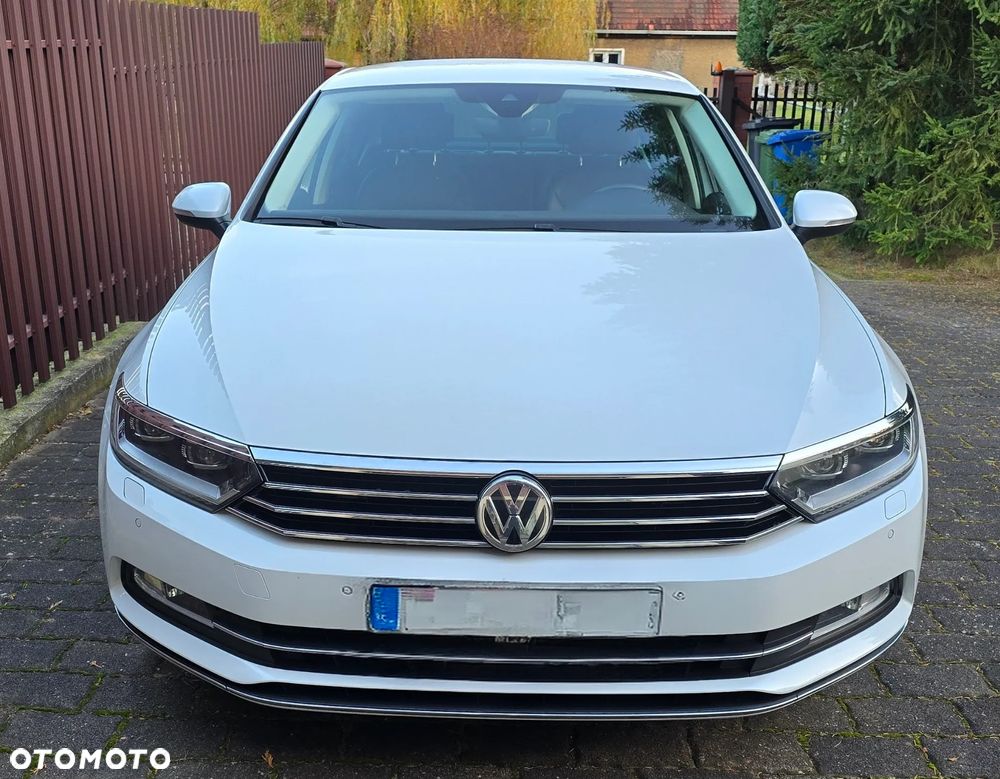 Volkswagen Passat 1.8 TSI BMT Highline - 2