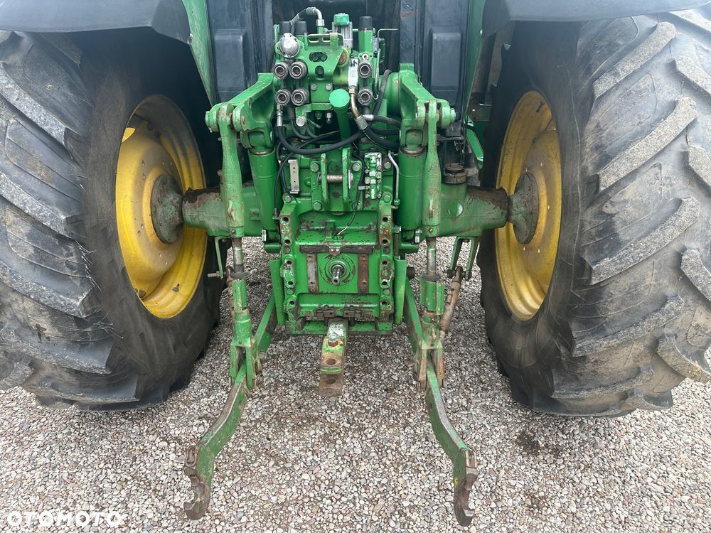 John Deere 6810 - 9