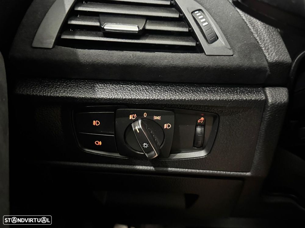 BMW 125 dA Pack M - 38