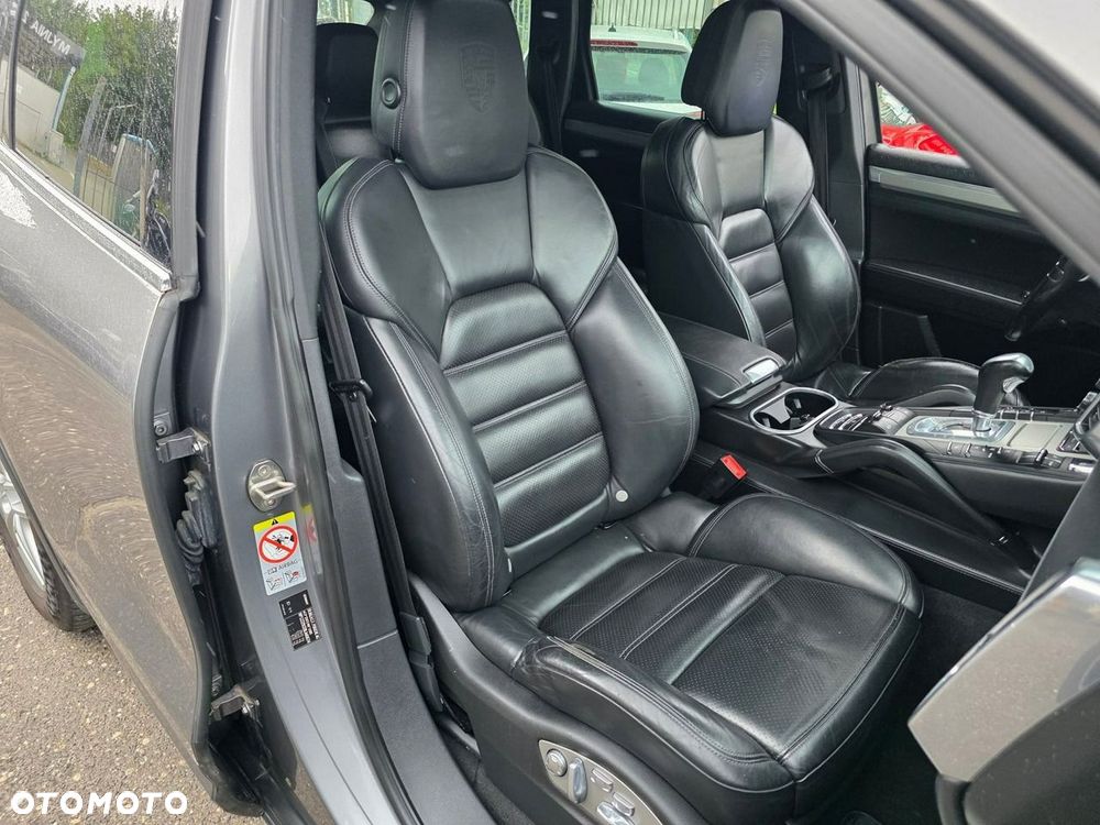 Porsche Cayenne S - 27