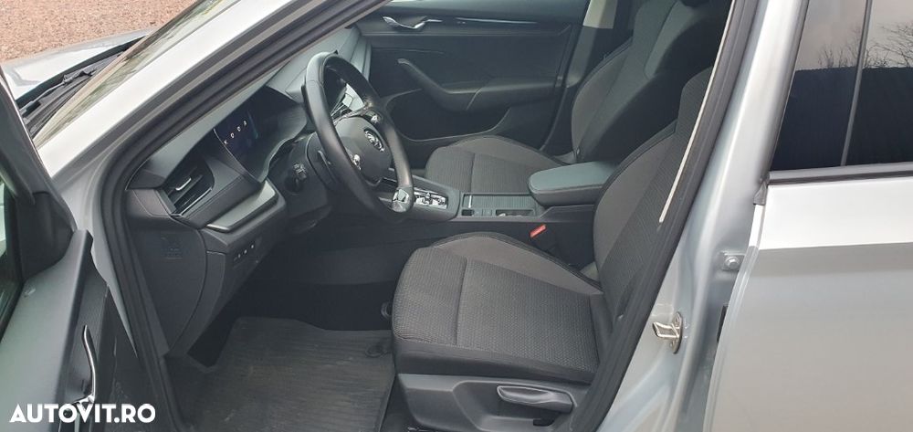 Skoda Octavia 2.0 TDI DSG Ambition - 10