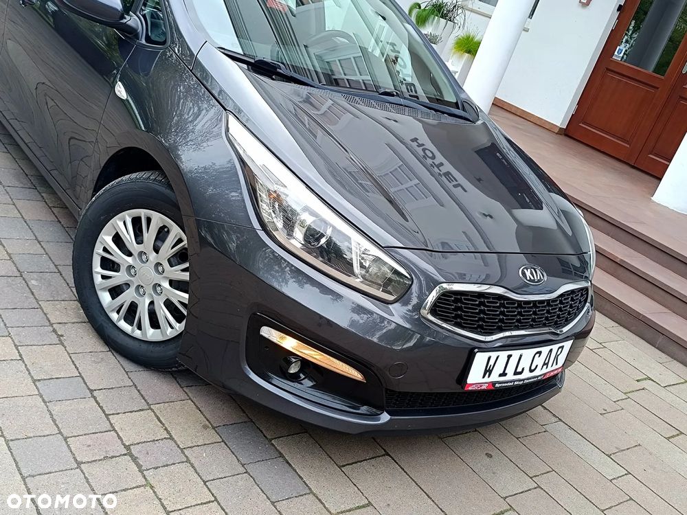Kia Ceed 1.6 CRDi L - 22