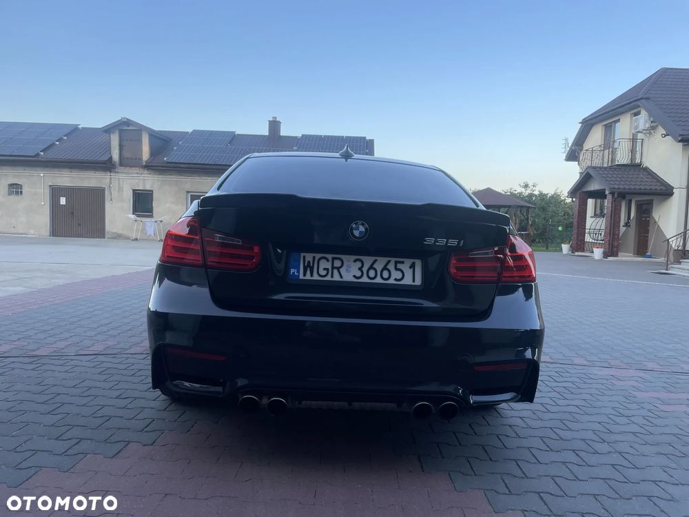BMW Seria 3 335i Sport Line - 7