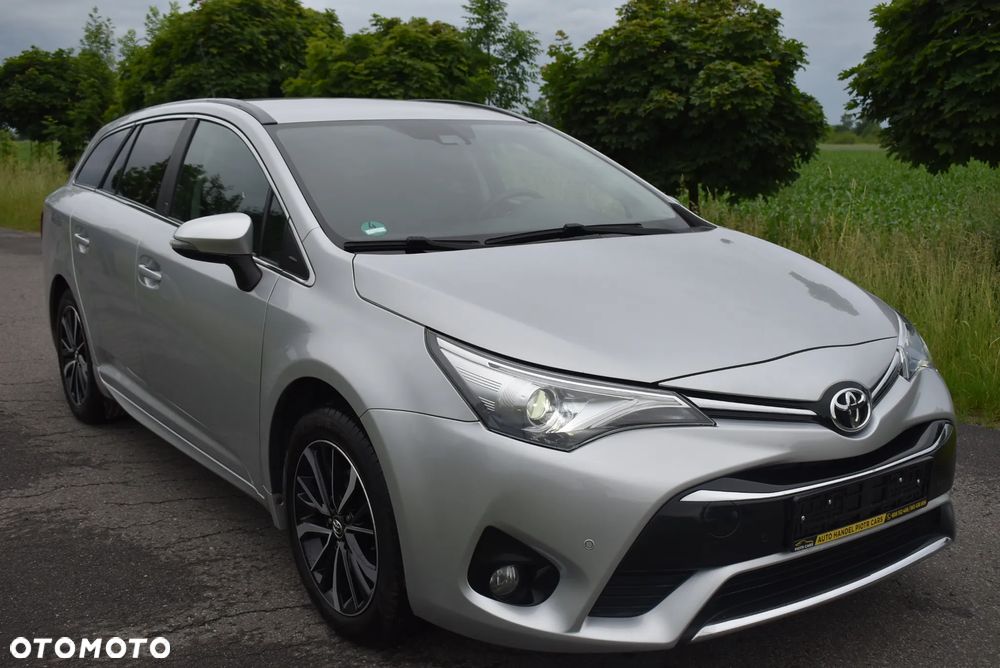 Toyota Avensis - 13
