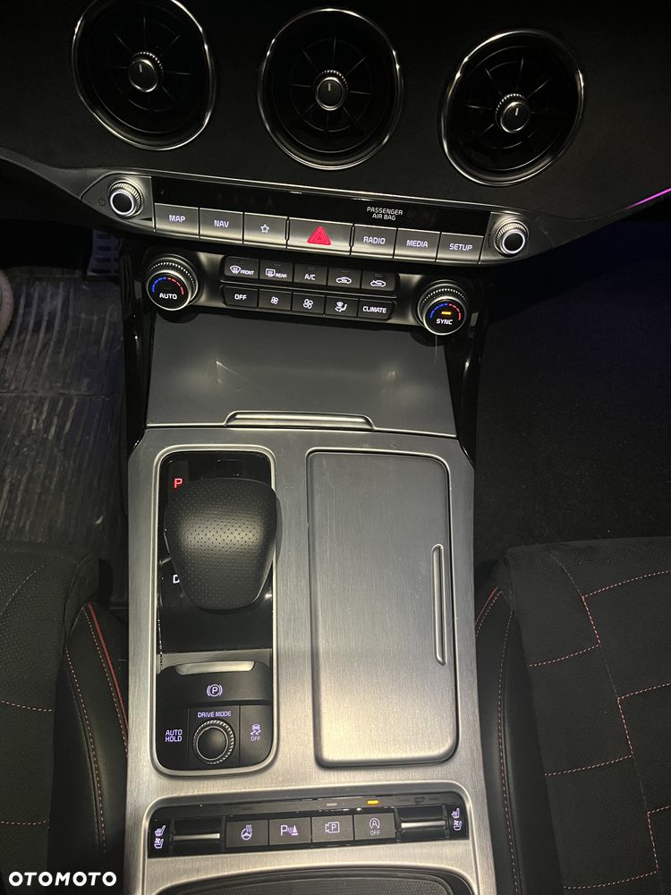 Kia Stinger 3.3 T-GDI V6 GT AWD - 14