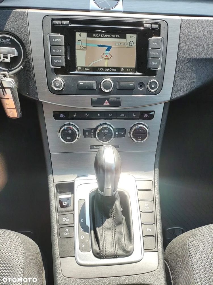 Volkswagen Passat 2.0 Blue TDI DSG SCR Comfortline - 17