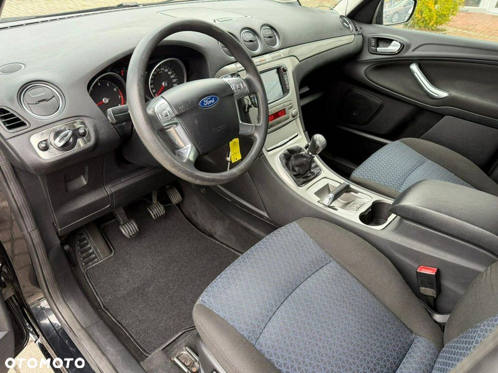 Ford Galaxy 2.0 FF Gold X - 28