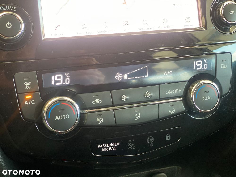 Nissan Qashqai 1.3 DIG-T Acenta DCT - 27