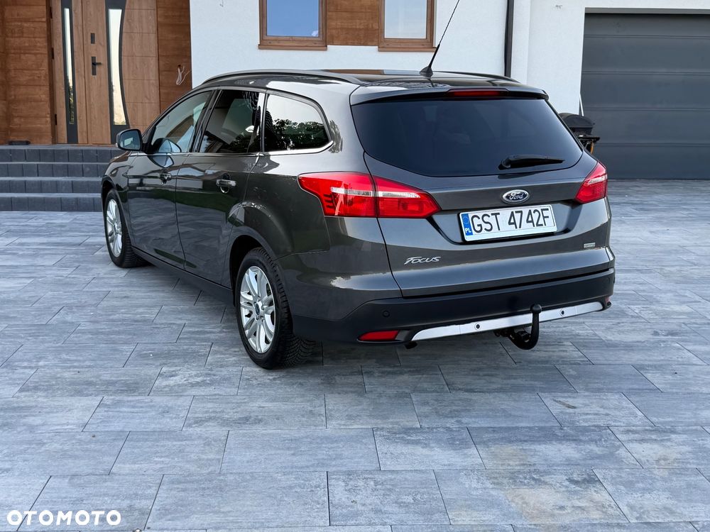 Ford Focus 1.0 EcoBoost Titanium - 24