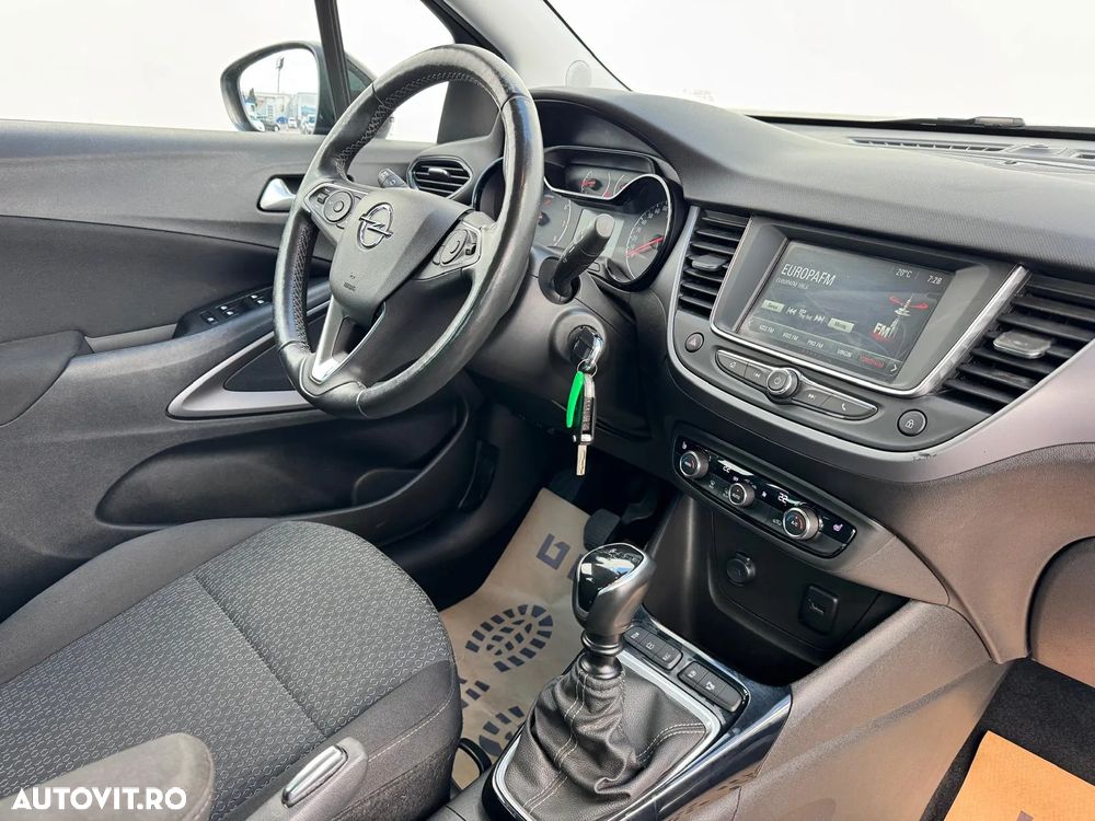 Opel Crossland - 12
