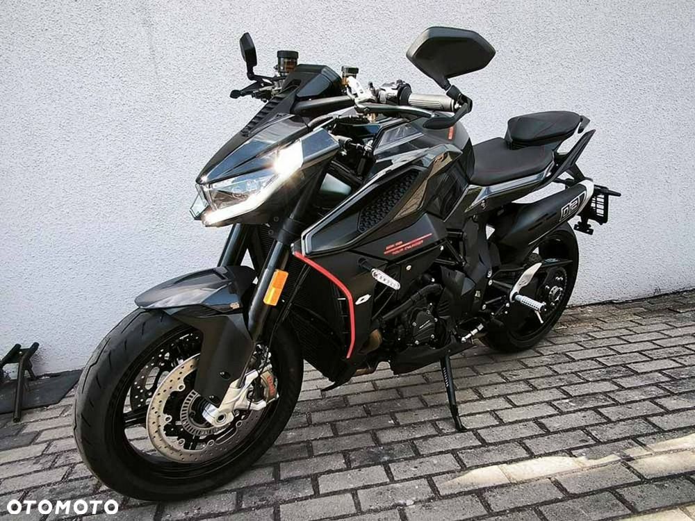 QJMOTOR SRK 921 - 7