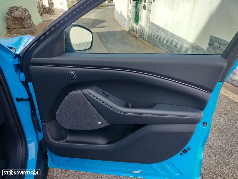 Ford Mustang Mach-E AWD PREMIUM - 12