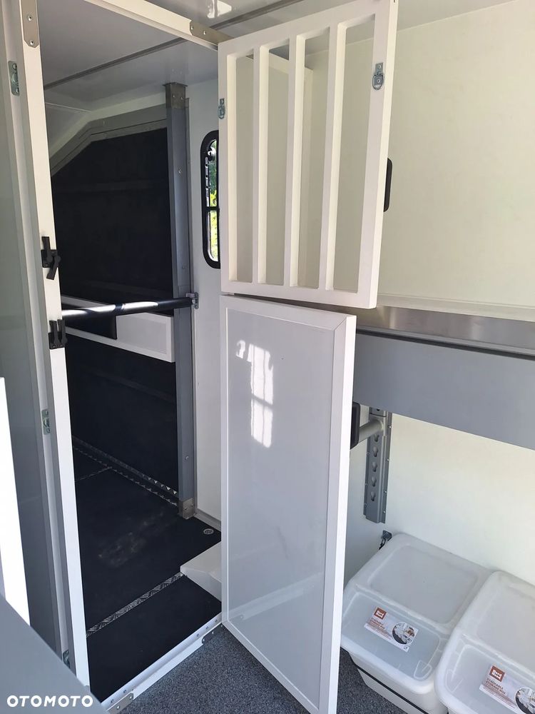 Mercedes-Benz Sprinter 319 - 14