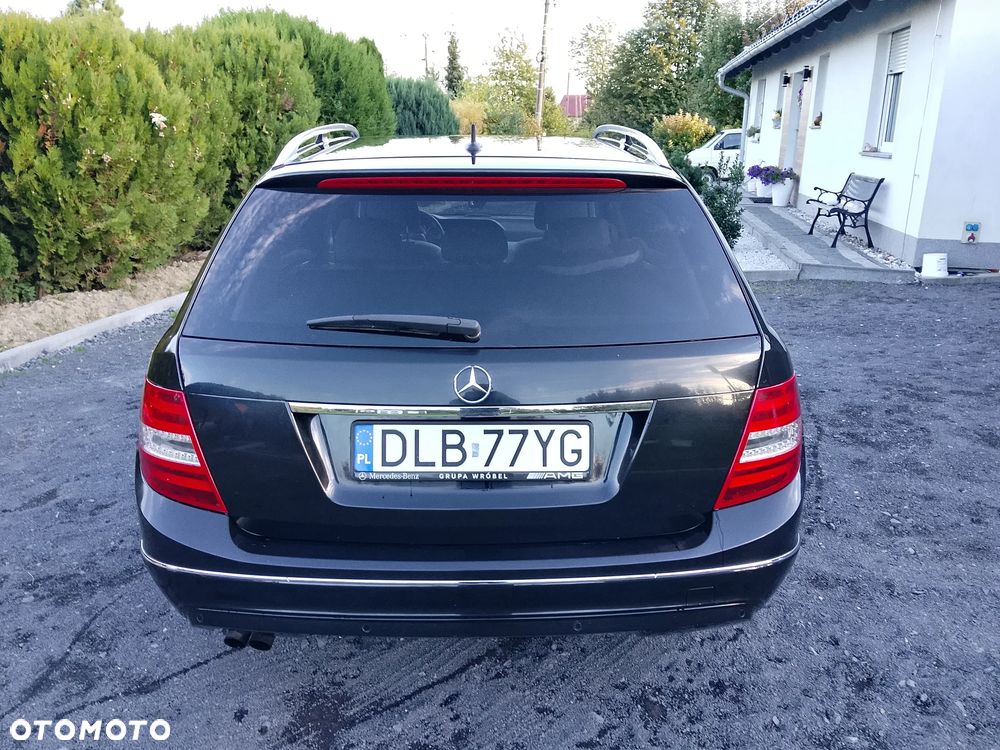 Mercedes-Benz C-Class 2011 photo 5