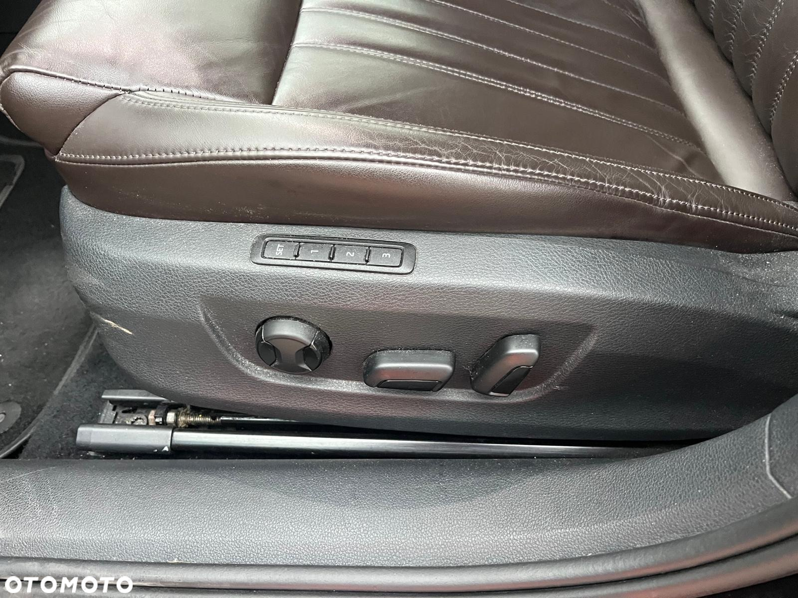 Skoda Superb 1.8 TSI L&K DSG - 18