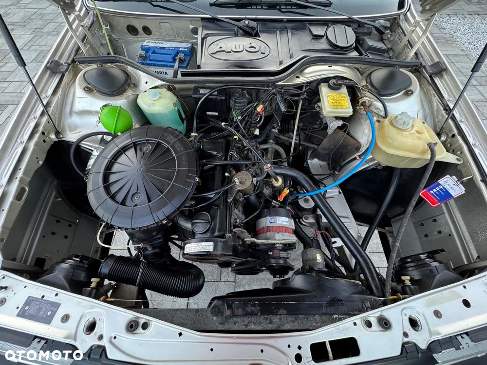 Audi 100 1.8 - 40