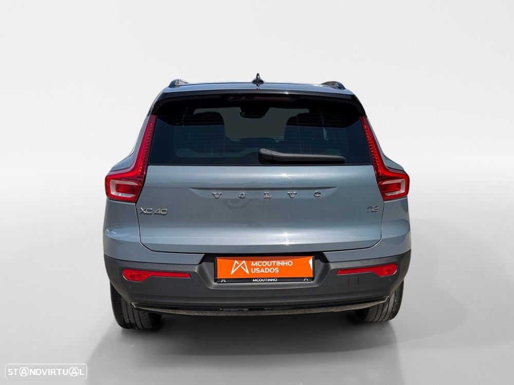 Volvo XC 40 1.5 T2 Plus Dark Auto - 4