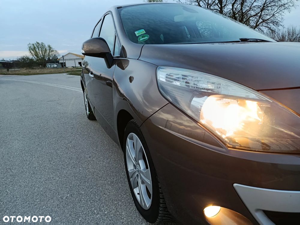 Renault Scenic 1.6 16V 110 Dynamique - 16