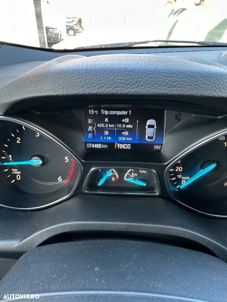 Ford Kuga 2.0 TDCi 4WD Powershift ST-Line - 12