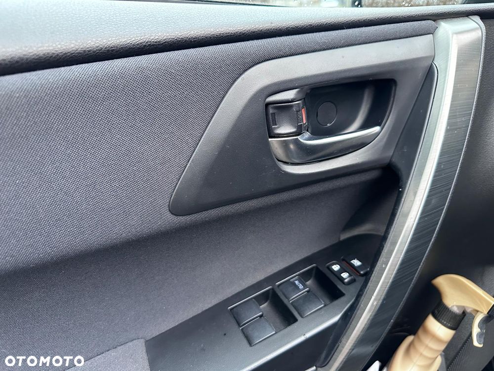 Toyota Auris 1.6 Premium - 11