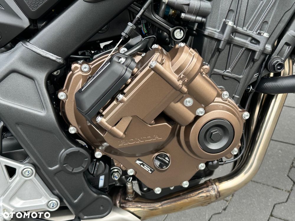 Honda CB - 16