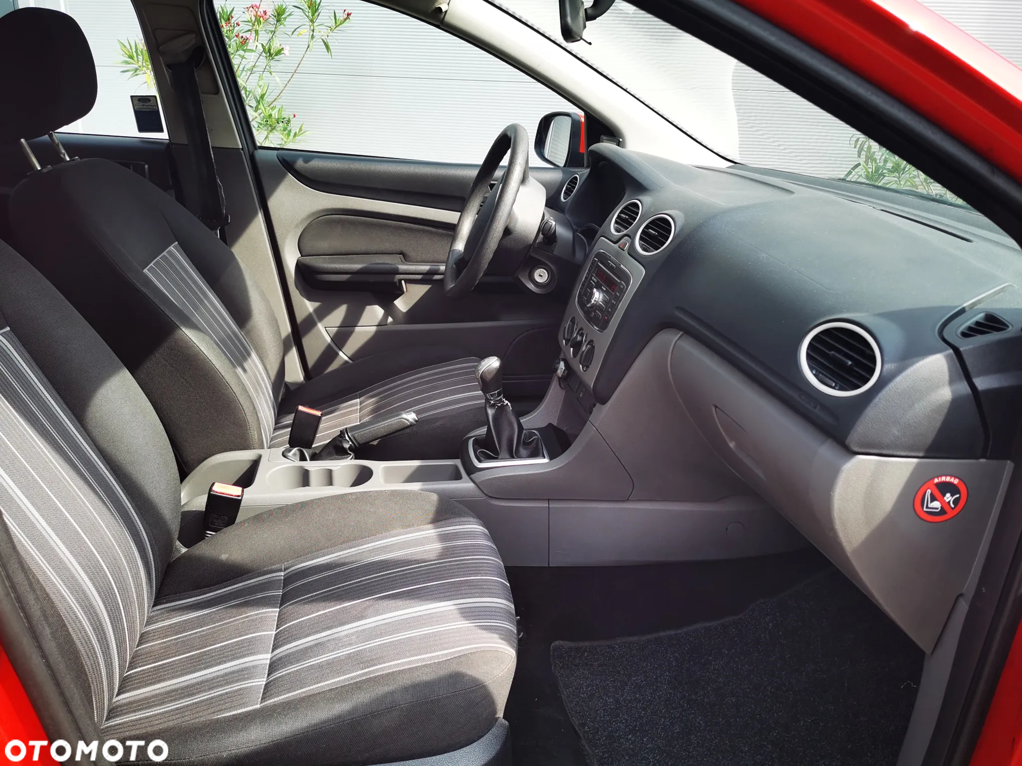 Ford Focus 1.8 TDCi Ambiente - 10