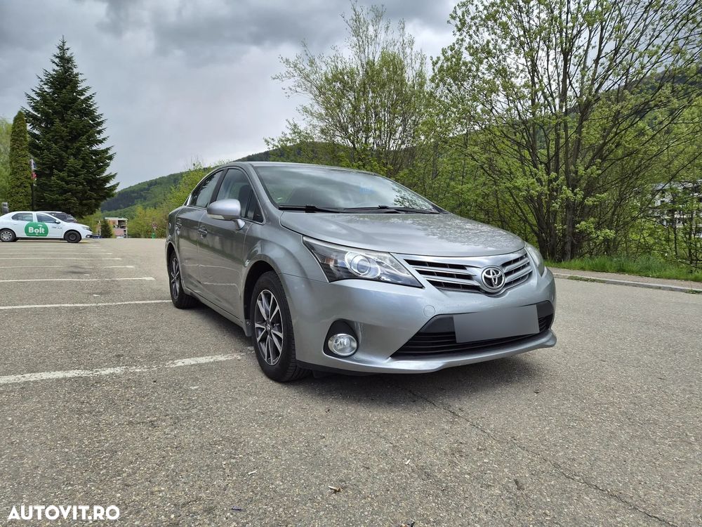 TOYOTA Avensis