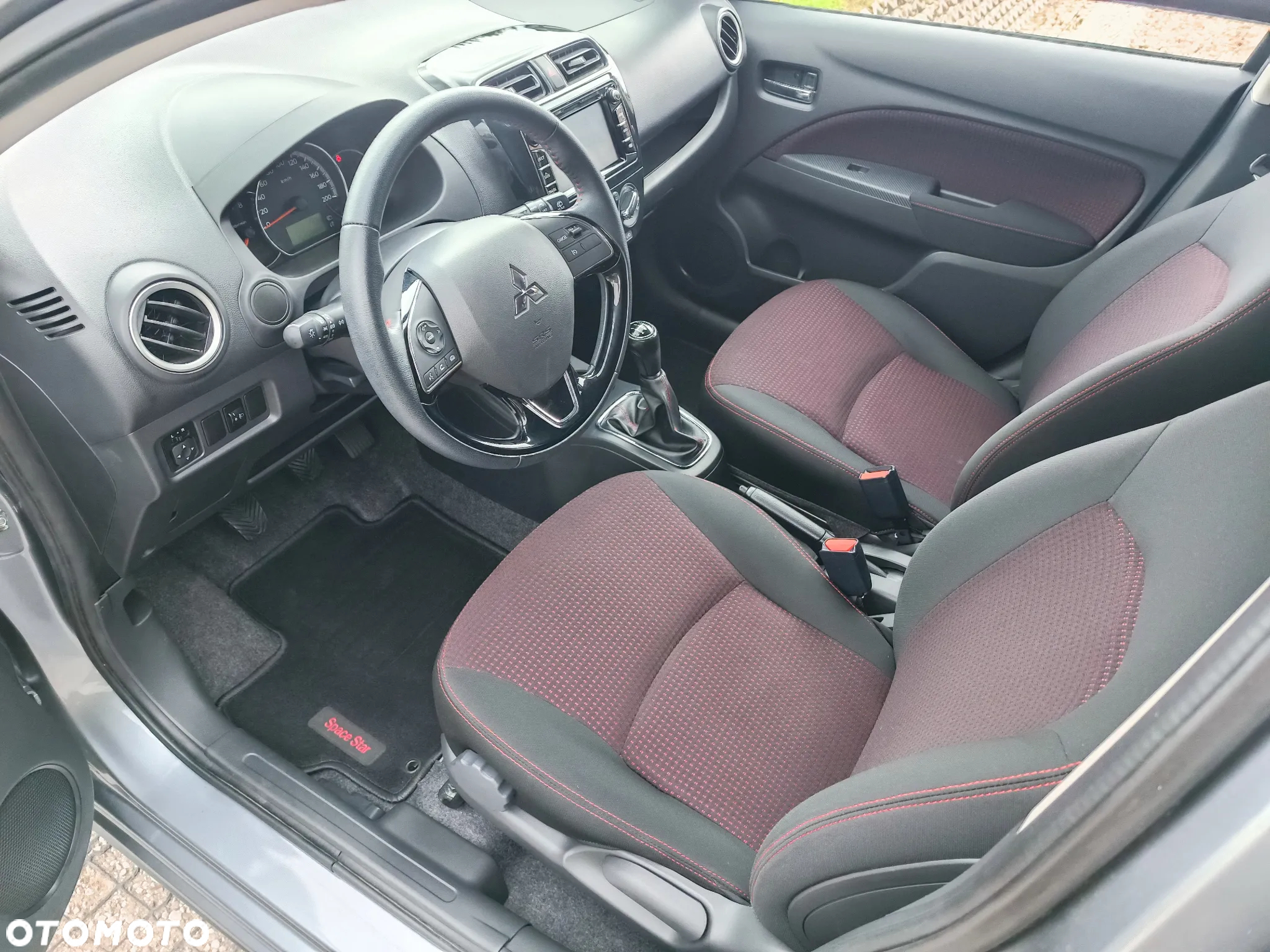 Mitsubishi Space Star AS&G 1.2 Select+ Black - 11